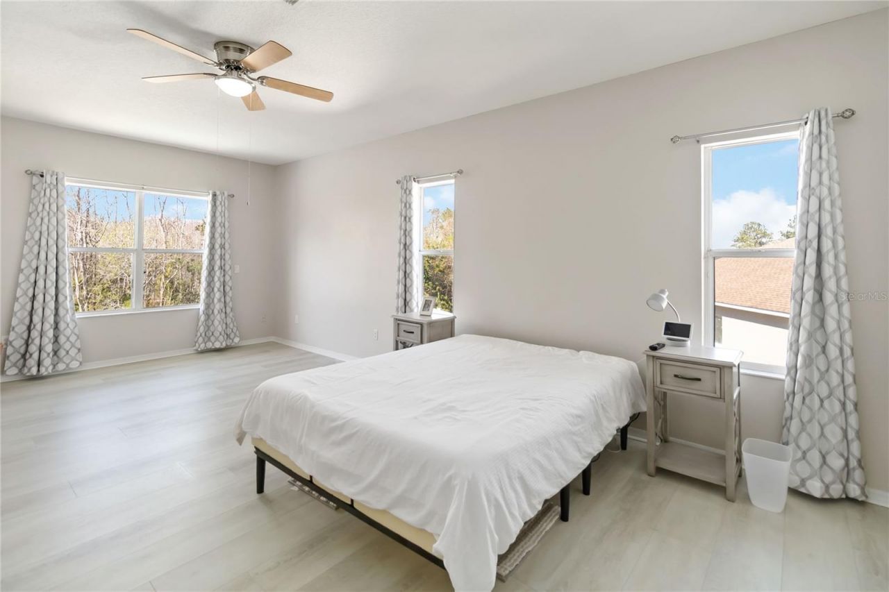 13600 Bluemoon Court, Orlando, FL 32828 Photo