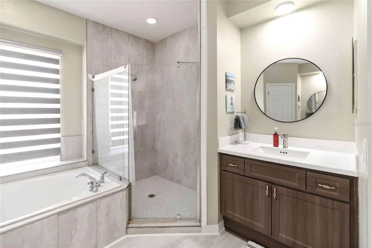 13600 Bluemoon Court, Orlando, FL 32828 Photo