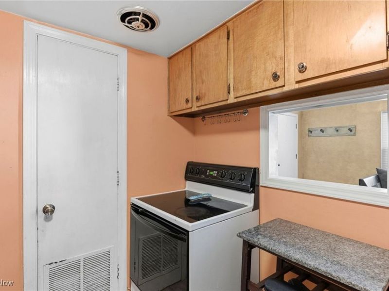 6930 Carriage Hill Drive, Unit 101, Brecksville, OH 44141 Photo 10