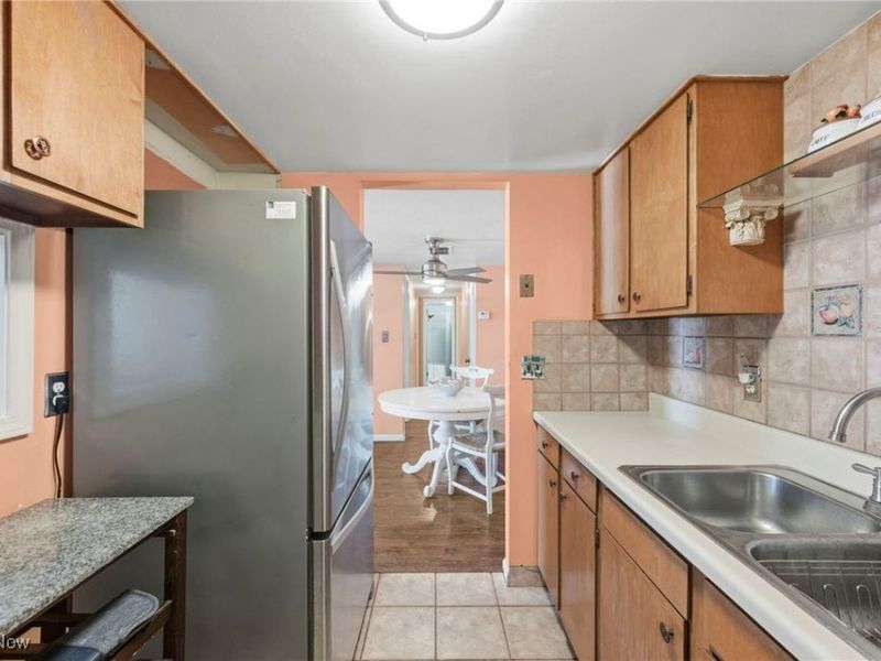 6930 Carriage Hill Drive, Unit 101, Brecksville, OH 44141 Photo 11