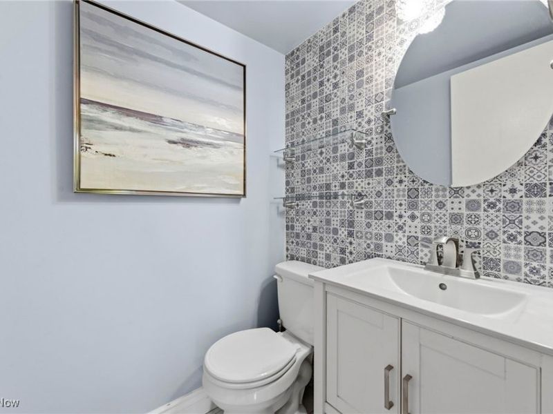 6930 Carriage Hill Drive, Unit 101, Brecksville, OH 44141 Photo 12