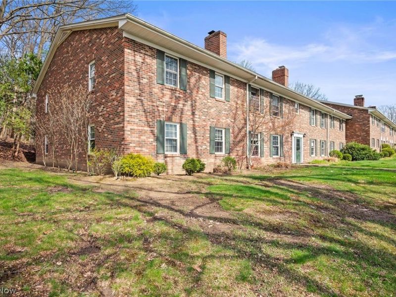 6930 Carriage Hill Drive, Unit 101, Brecksville, OH 44141 Photo 20