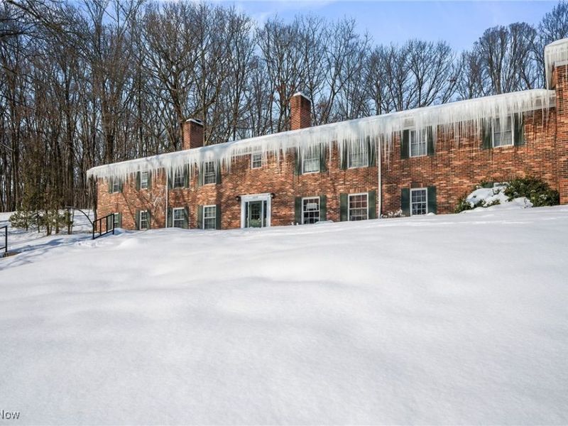 6930 Carriage Hill Drive, Unit 101, Brecksville, OH 44141 Photo 24