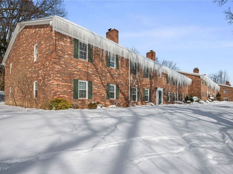 6930 Carriage Hill Drive, Unit 101, Brecksville, OH 44141 Photo 27