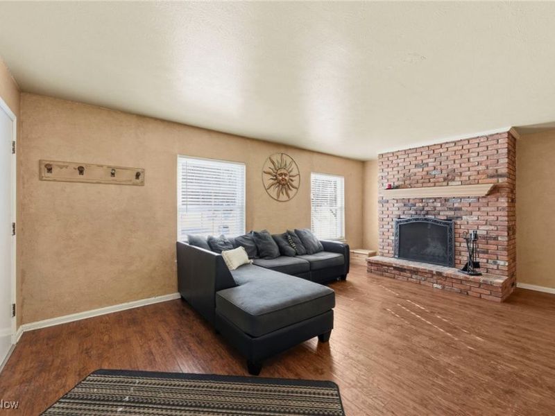 6930 Carriage Hill Drive, Unit 101, Brecksville, OH 44141 Photo 5