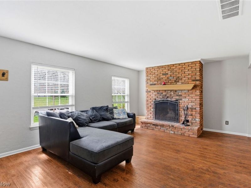 6930 Carriage Hill Drive, Unit 101, Brecksville, OH 44141 Photo 5