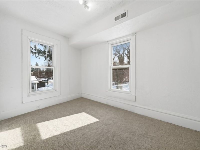 333 Lloyd Street, Akron, OH 44301 Photo 12