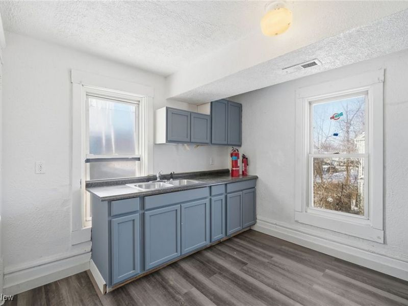 333 Lloyd Street, Akron, OH 44301 Photo 6