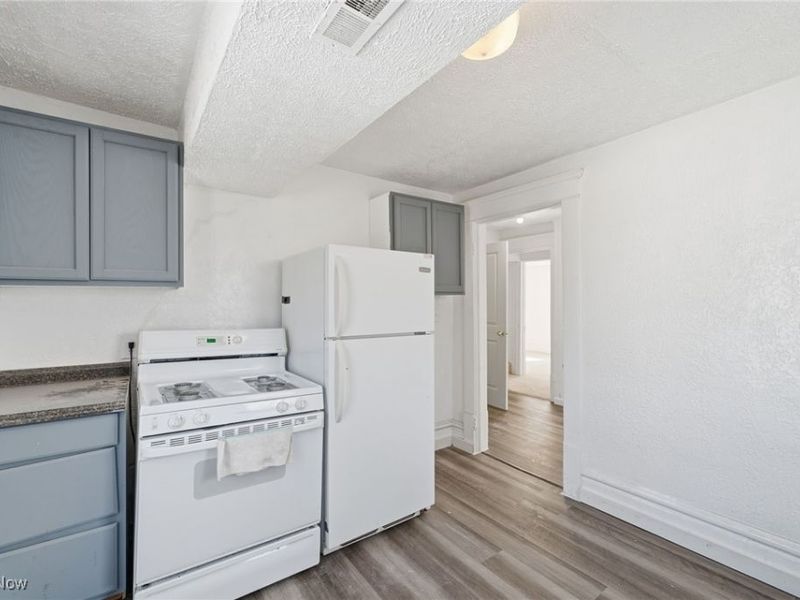 333 Lloyd Street, Akron, OH 44301 Photo 8