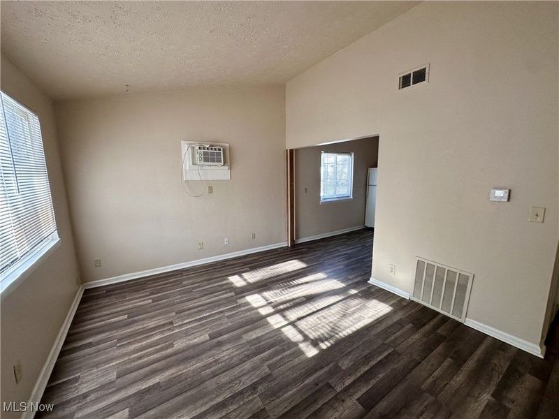 281 Grove Street, Unit 281, Akron, OH 44302 Photo 3