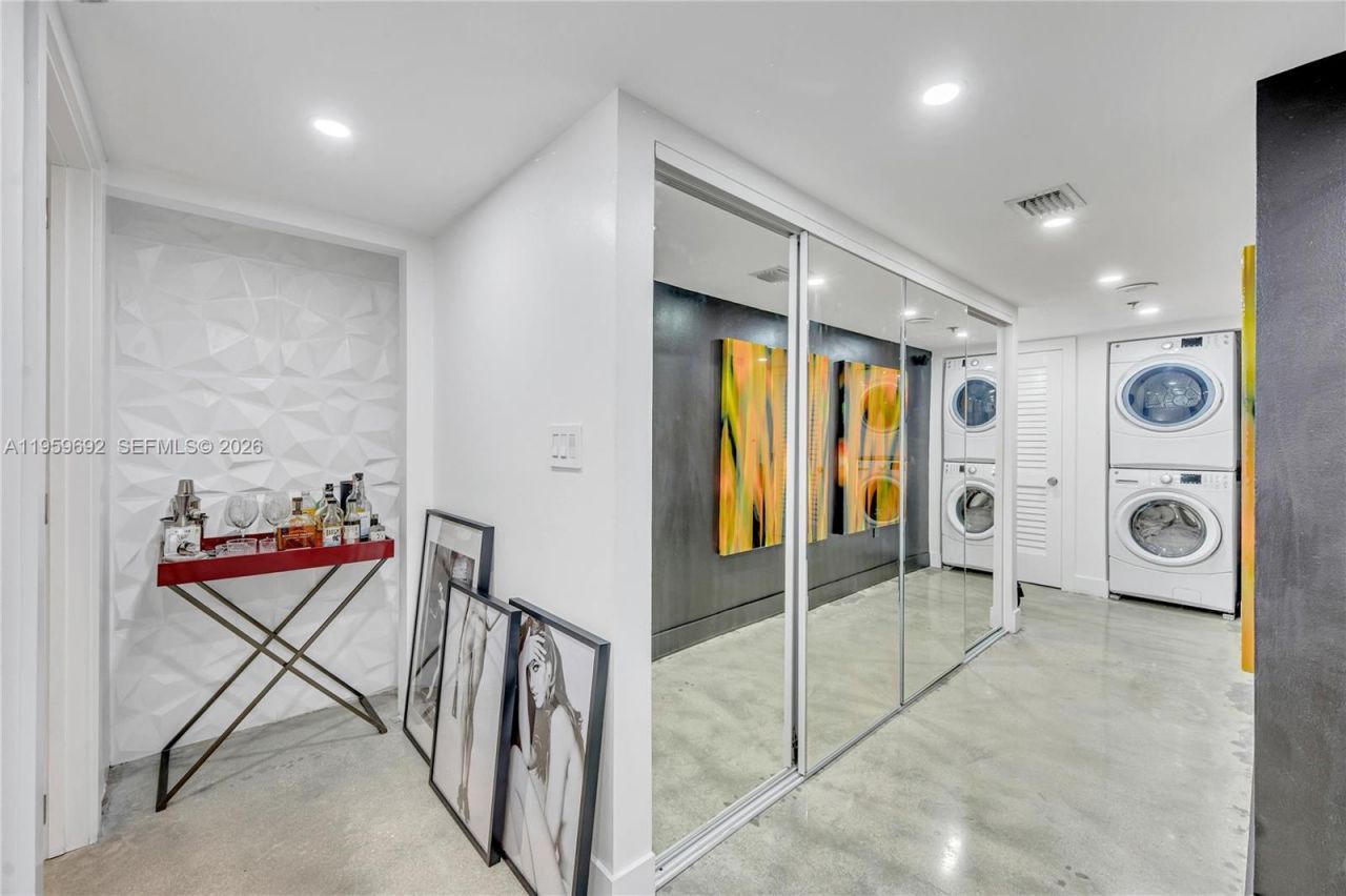 540 Brickell Key Dr , Unit 409, Miami, FL 33131 Photo