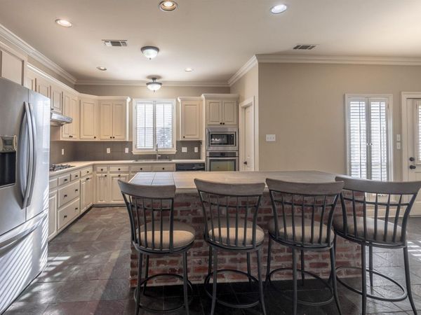 1223 E Stanwick Pl, Saint George, LA 70810