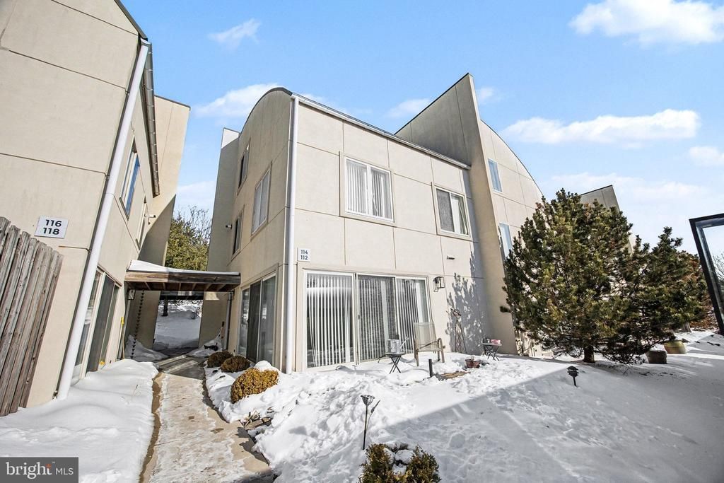 112 Blue Ridge Circle, Harrisburg, PA 17110 Main Photo