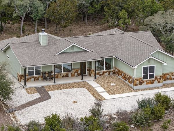 1490 Yaupon Drive, Fischer, TX 78623