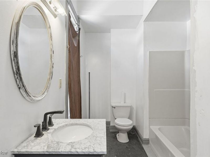 604 E Buchtel Avenue, Akron, OH 44304 Photo 18