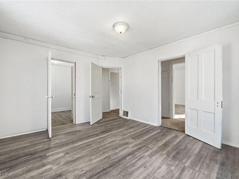 604 E Buchtel Avenue, Akron, OH 44304 Photo 21