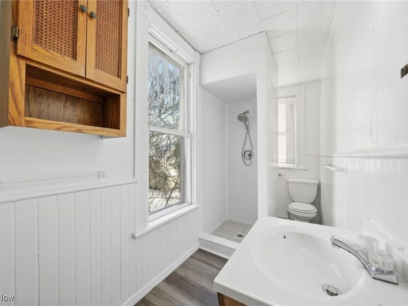 604 E Buchtel Avenue, Akron, OH 44304 Photo 28