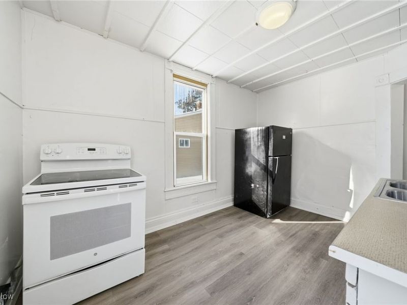 604 E Buchtel Avenue, Akron, OH 44304 Photo 30