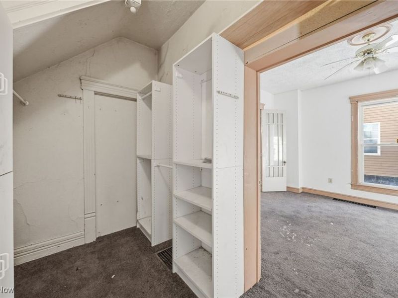 604 E Buchtel Avenue, Akron, OH 44304 Photo 7