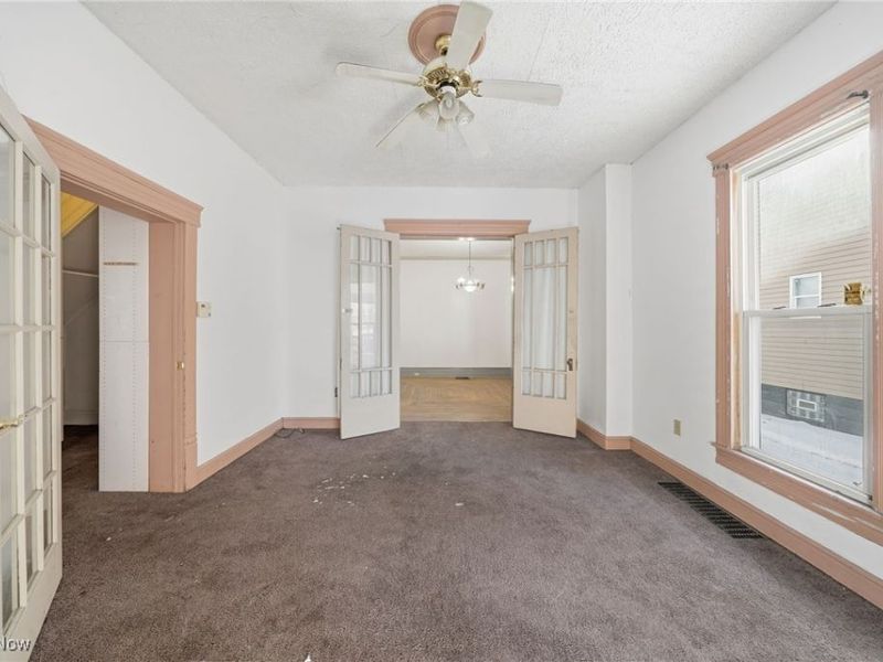 604 E Buchtel Avenue, Akron, OH 44304 Photo 8