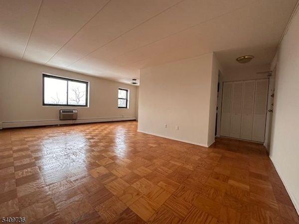 77 Prospect Ave, Unit H, Hackensack, NJ 07601