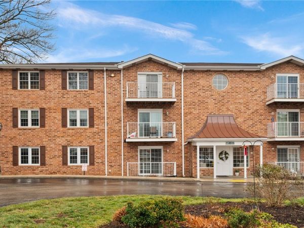 601 Dehaven Court, Glenshaw, PA 15116