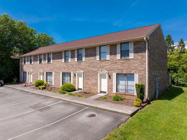 900 Stratford Circle, Cleveland, TN 37312