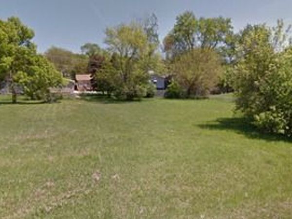 1615 Cherokee Drive, Round Lake Beach, IL 60073