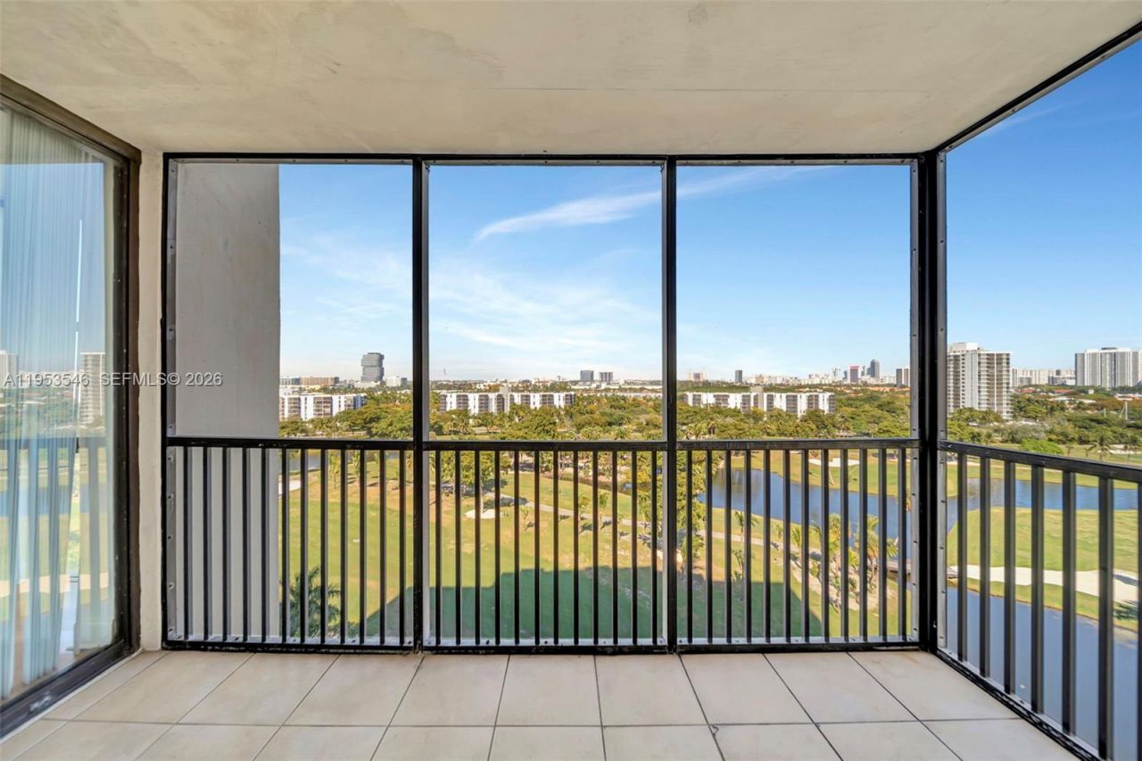 20379 W Country Club Dr, Unit 1232, Aventura, FL 33180 Photo