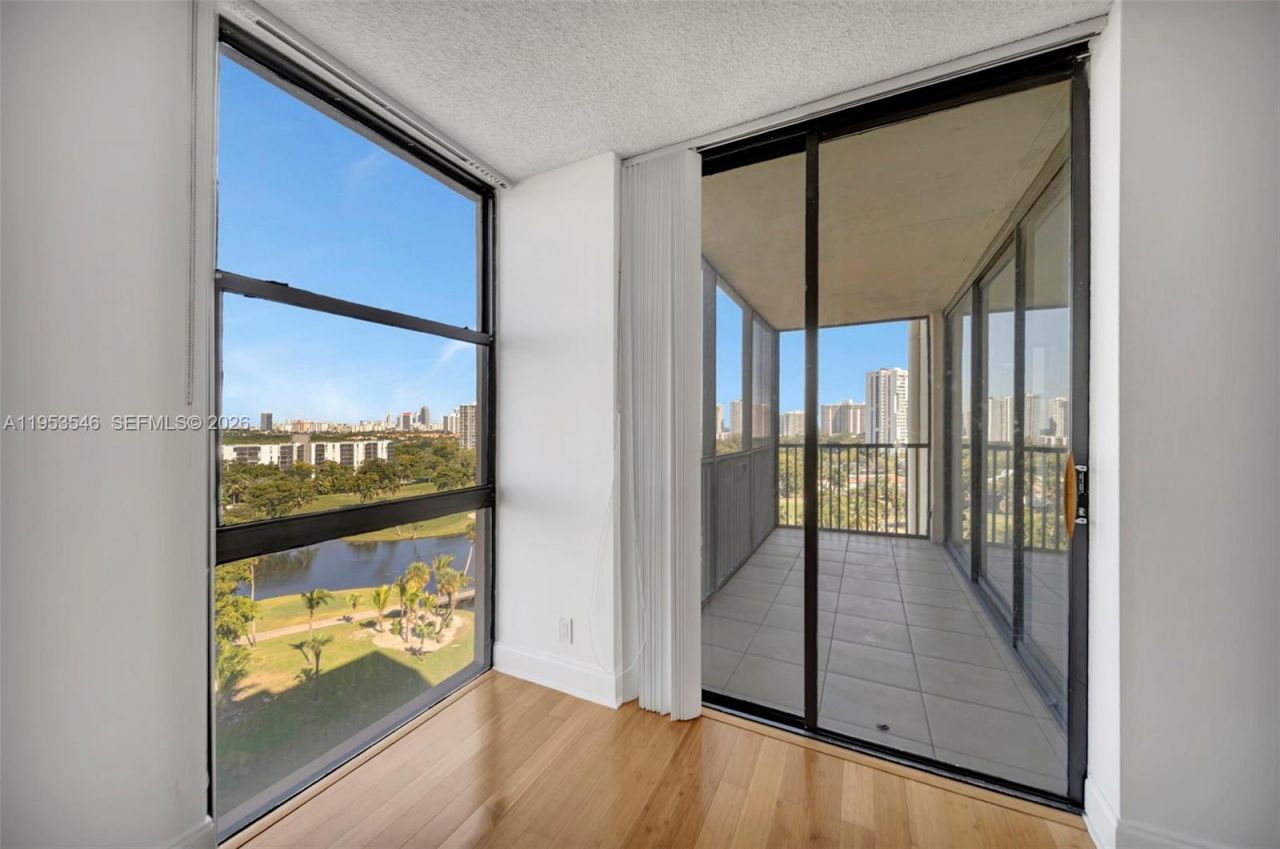 20379 W Country Club Dr, Unit 1232, Aventura, FL 33180 Photo