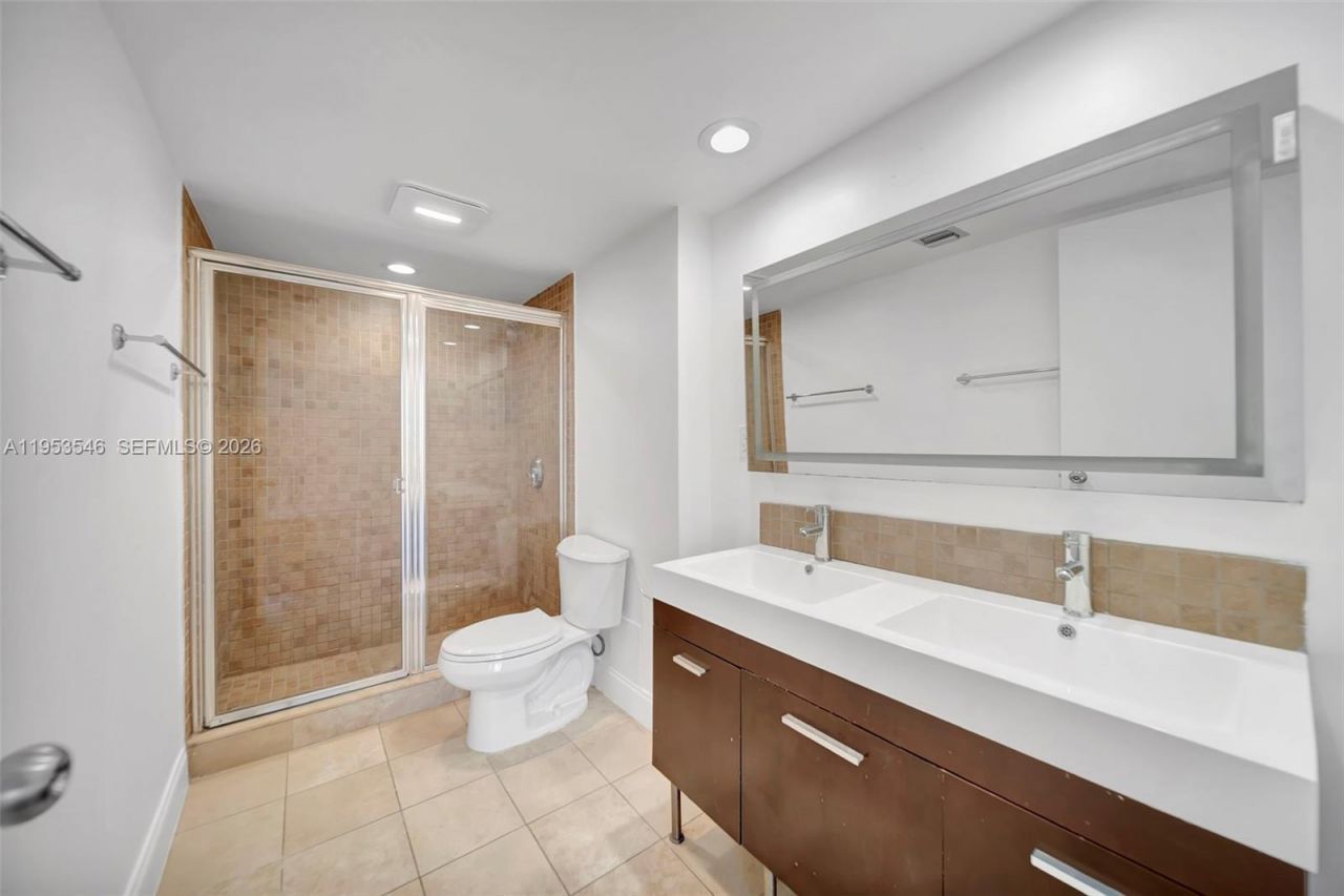 20379 W Country Club Dr, Unit 1232, Aventura, FL 33180 Photo