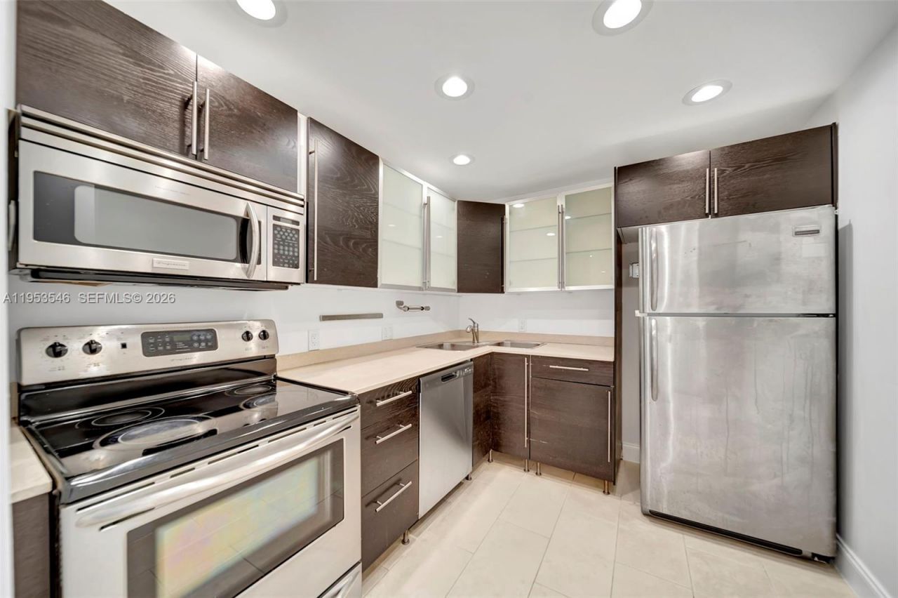 20379 W Country Club Dr, Unit 1232, Aventura, FL 33180 Photo