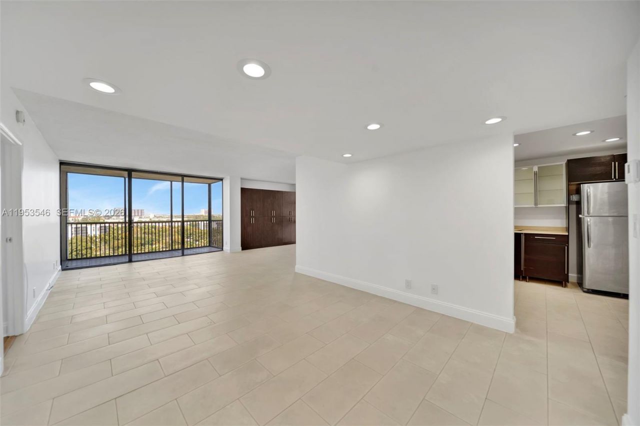 20379 W Country Club Dr, Unit 1232, Aventura, FL 33180 Photo