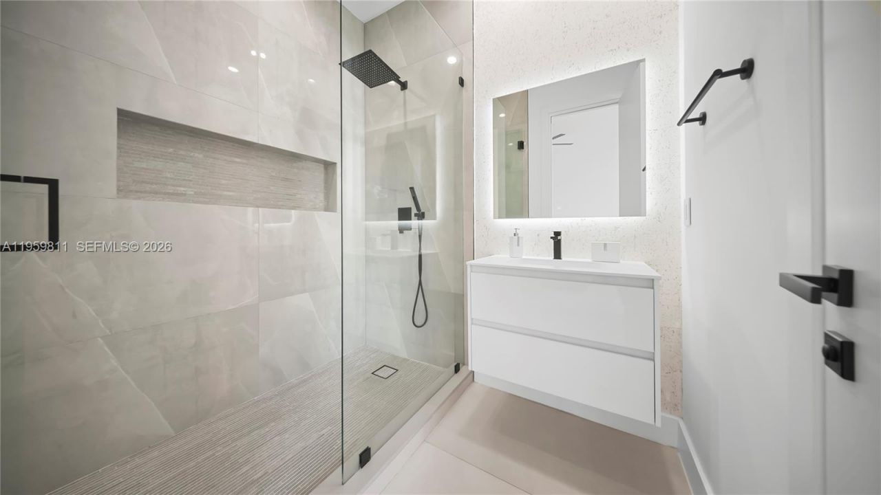 1629 NE 4th Pl, Fort Lauderdale, FL 33301 Photo