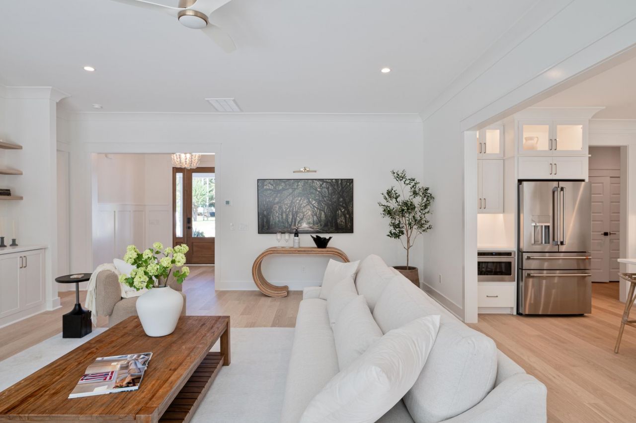 2725 Long Avenue Ext. Photo 9