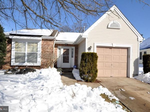 42 CLIFFORD COURT, MOUNT LAUREL, NJ 08054