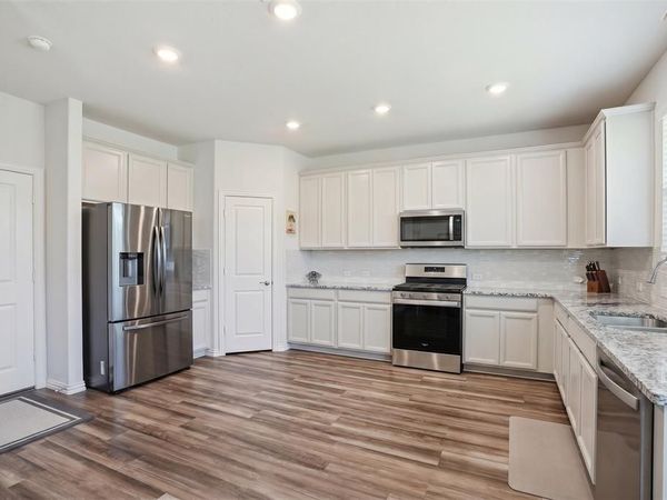 1620 Berry Ridge Trail, Aubrey, TX 76227