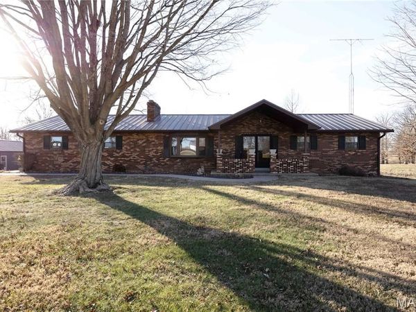 34 Missouri Lane , Perryville, MO 63775