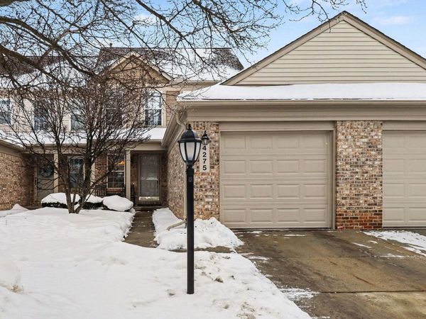 4275 Hunters Circle W, Canton, MI 48188