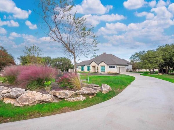 101 Gabriel Woods DR, Georgetown, TX 78633