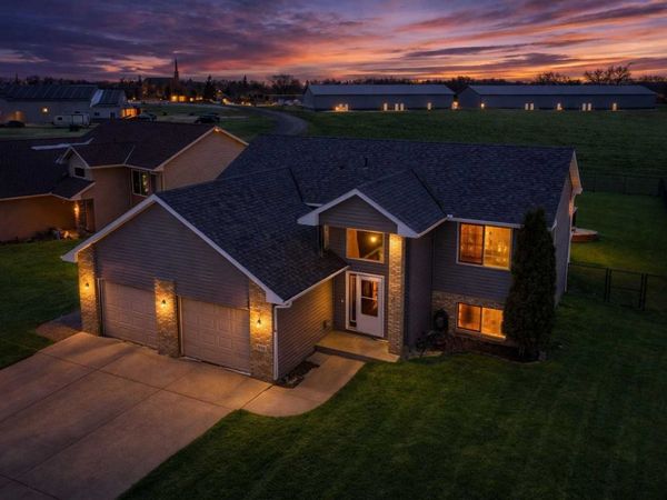 818 Cologne Lane, Waverly, MN 55390