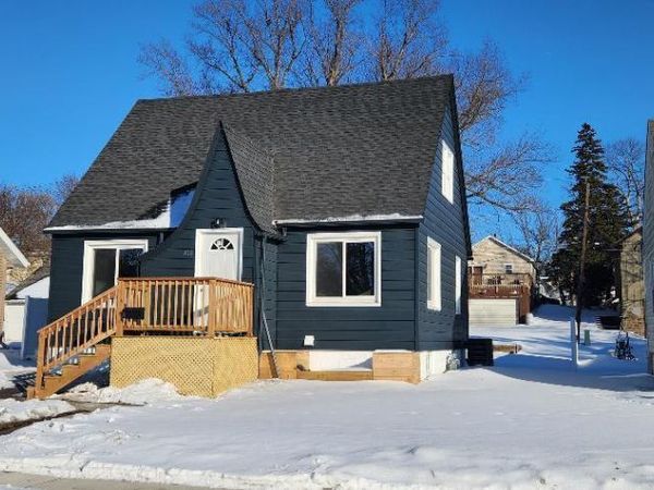 808 Freeborn Avenue, Albert Lea, MN 56007