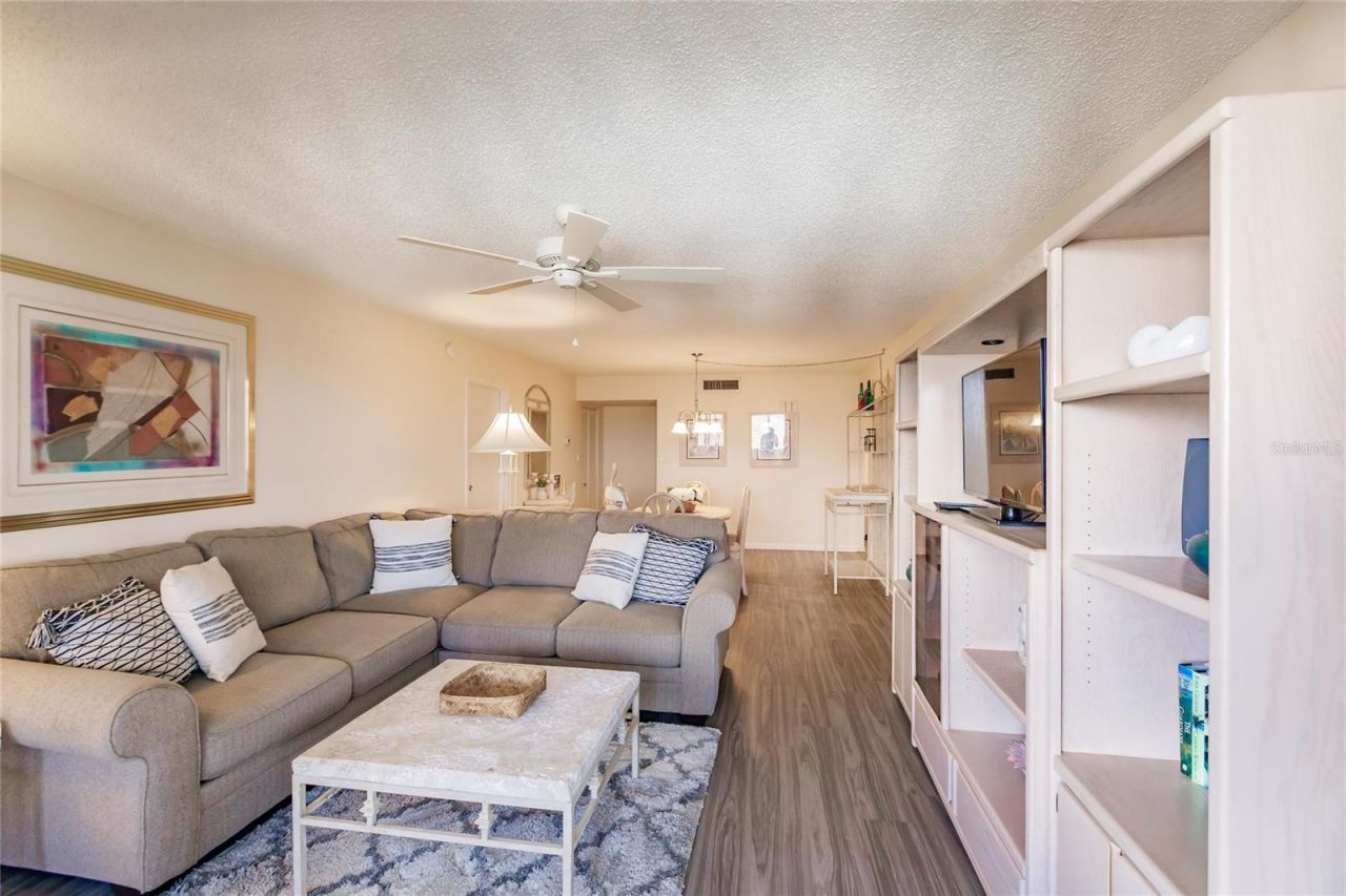 1055 W Peppertree Drive, Unit 302AA, Sarasota, FL 34242 Photo