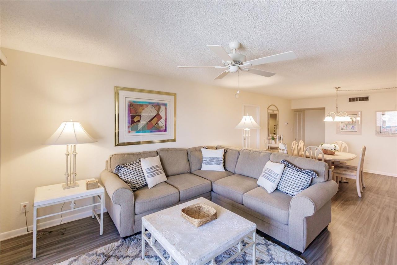 1055 W Peppertree Drive, Unit 302AA, Sarasota, FL 34242 Photo