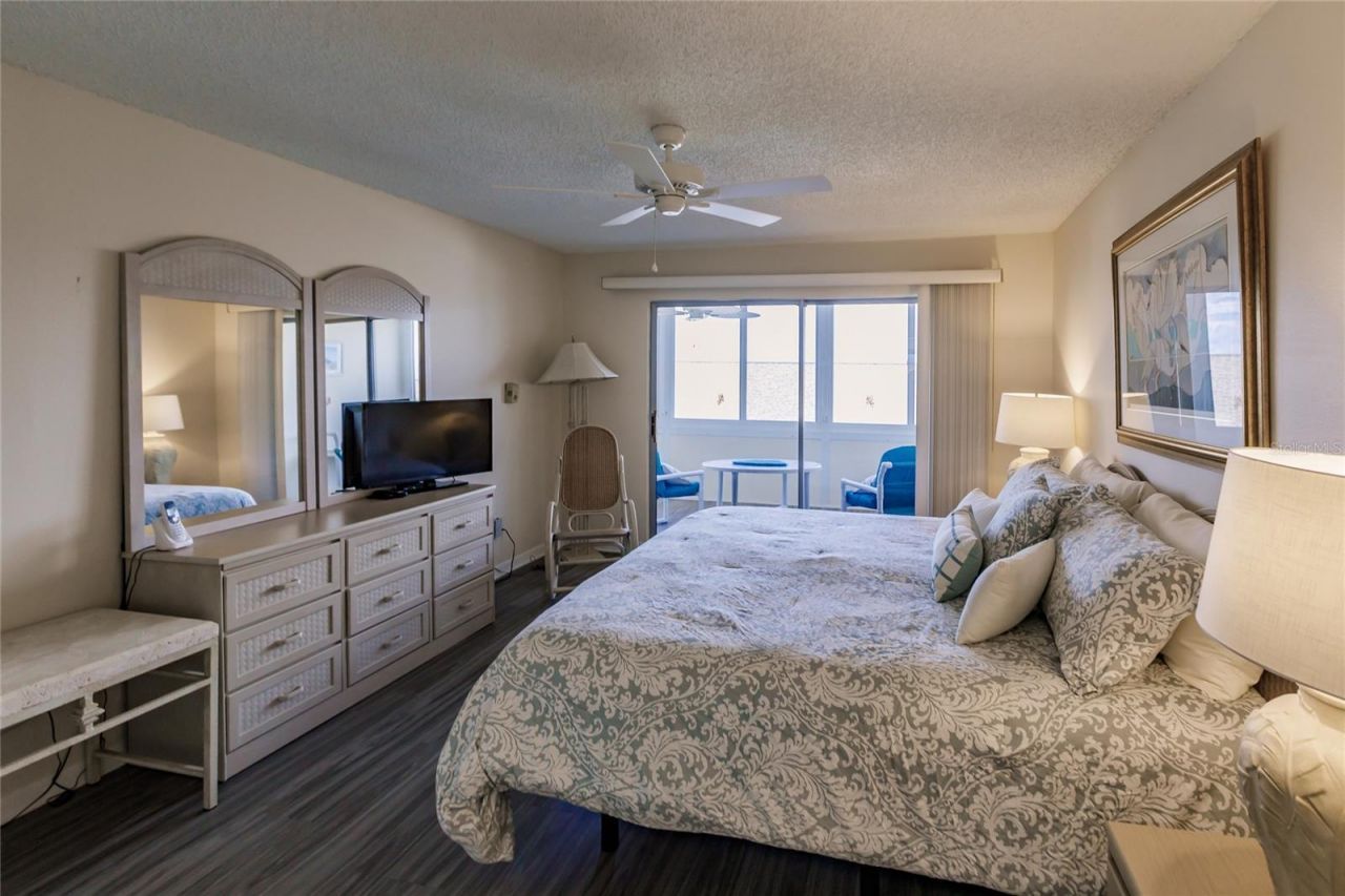 1055 W Peppertree Drive, Unit 302AA, Sarasota, FL 34242 Photo