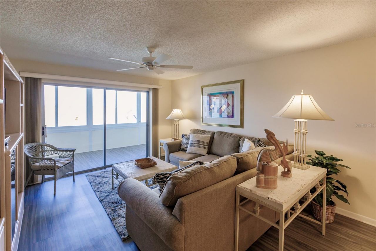 1055 W Peppertree Drive, Unit 302AA, Sarasota, FL 34242 Photo