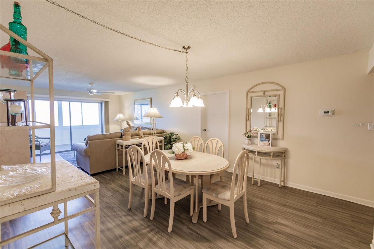 1055 W Peppertree Drive, Unit 302AA, Sarasota, FL 34242 Photo