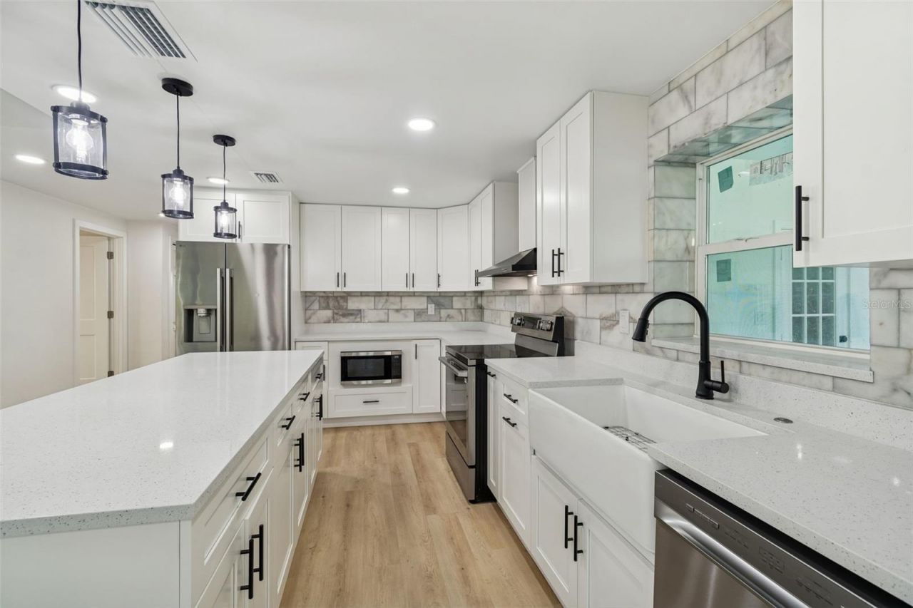 224 Timberlane Drive, Palm Harbor, FL 34683 Photo