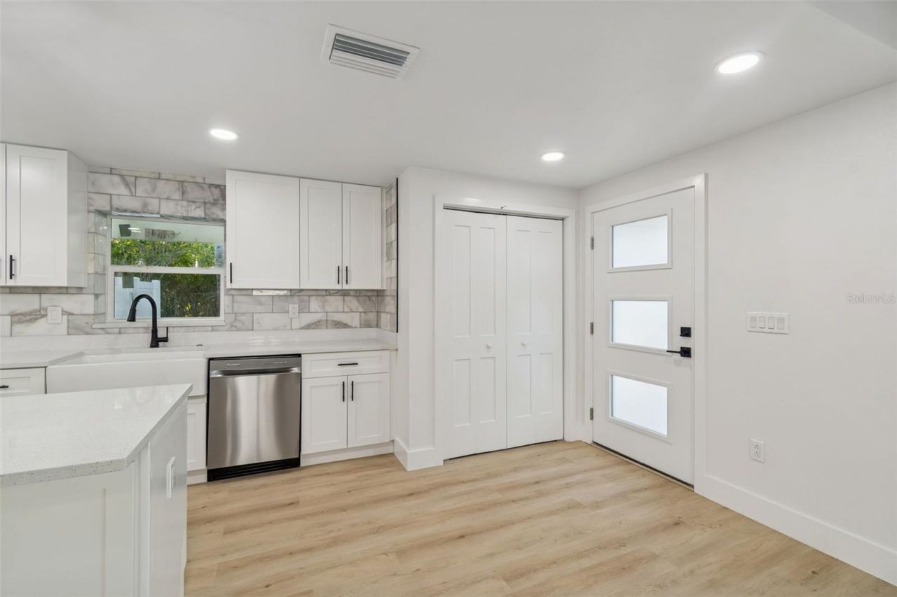 224 Timberlane Drive, Palm Harbor, FL 34683 Photo