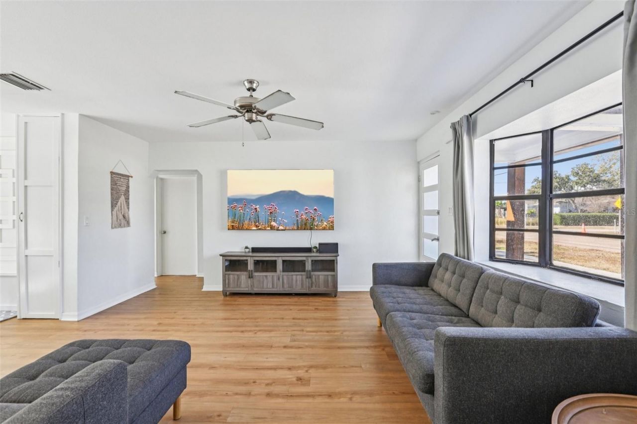 4432 W Mccoy Street, Tampa, FL 33616 Photo